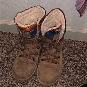 Bear paw boots